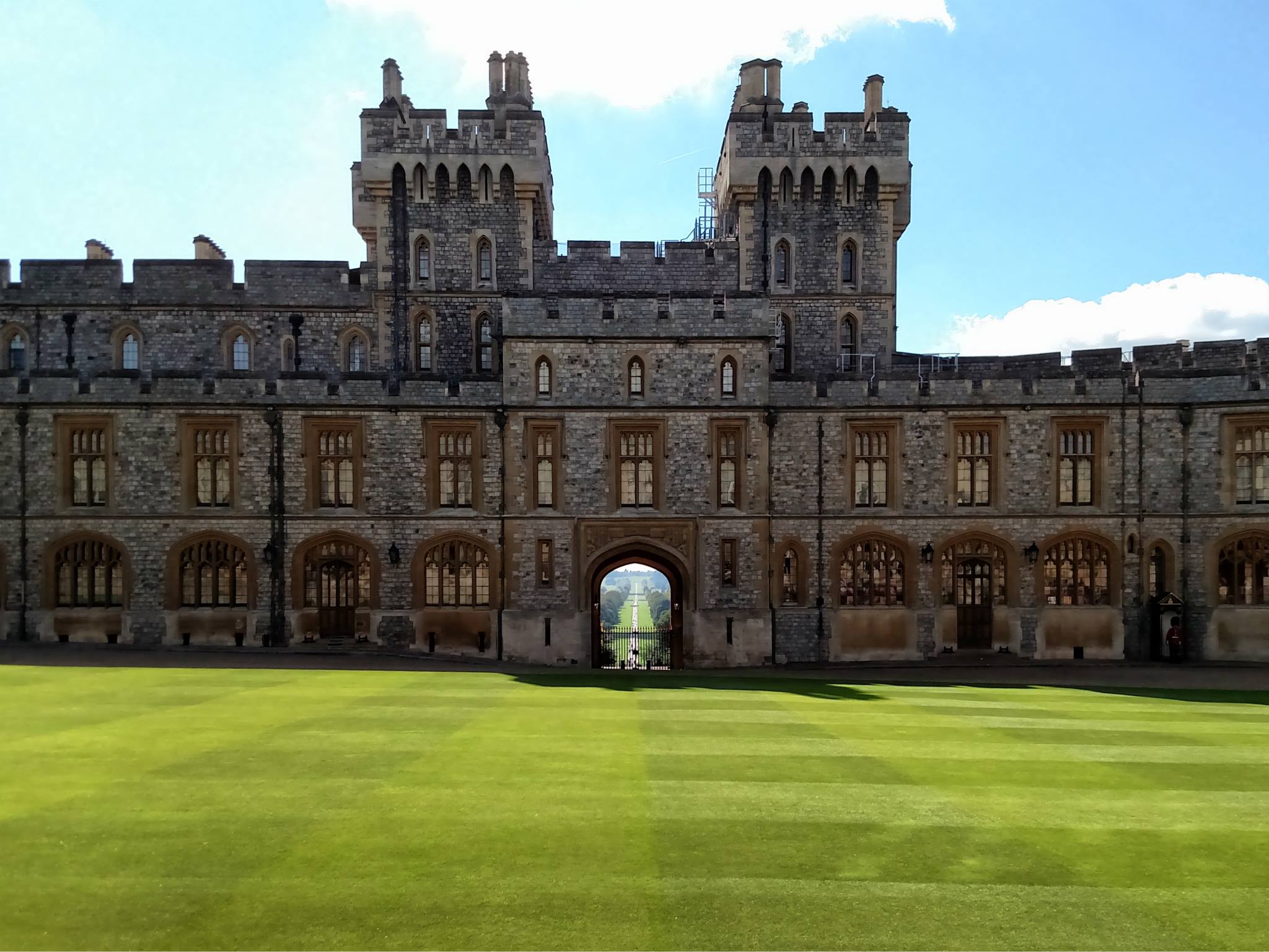 Looking out of the front gate of Windsor Castle down the long walk